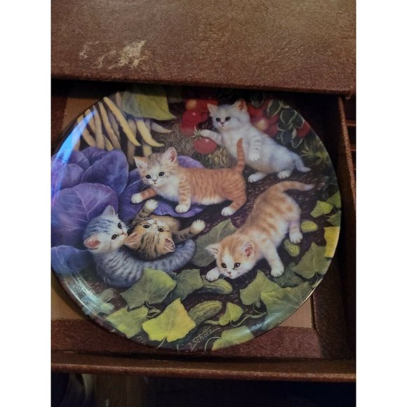 The bradford exchange plates Lot of 8 1996 Cats